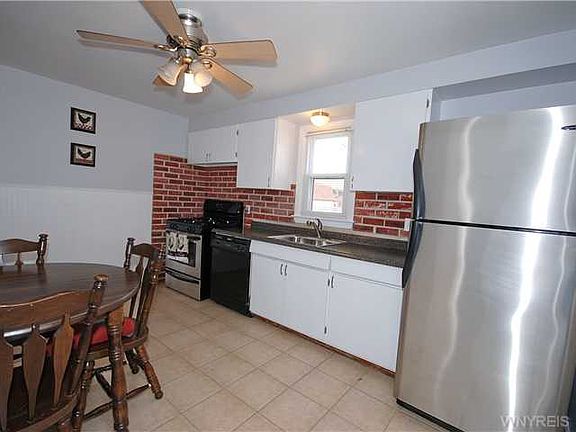5th image of 79 Currier Ave