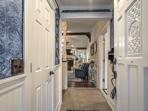 5th image of 640 E 133rd Pl