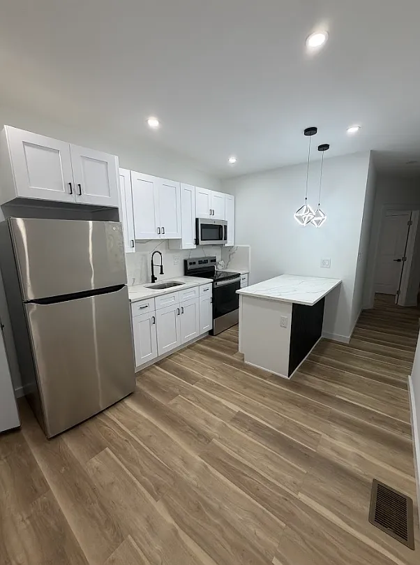 2 bed, 900 sqft, $1,395 — Photo 2