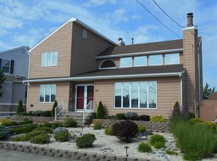 10 Pershing Blvd, Lavallette, NJ 08735