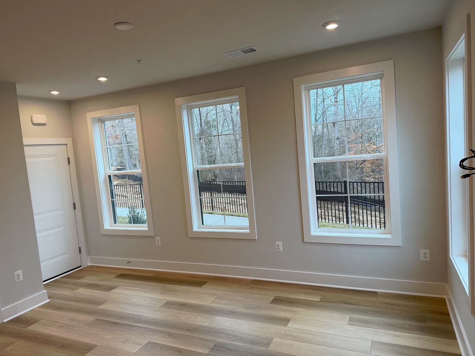 3 bed, 2.5 bath, 1574 sqft, $2,750 — Photo 3