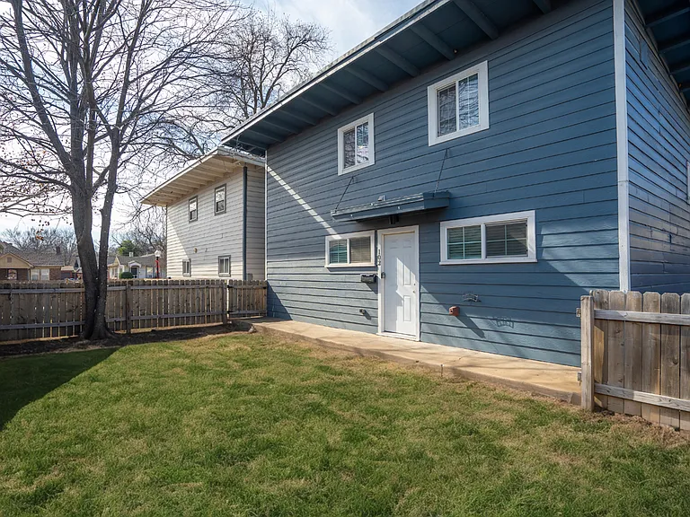 Rosedale — Photo 1