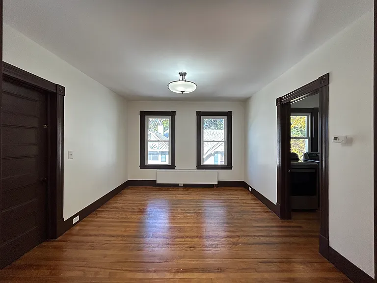 30 Lincoln Ave #B — Photo 2