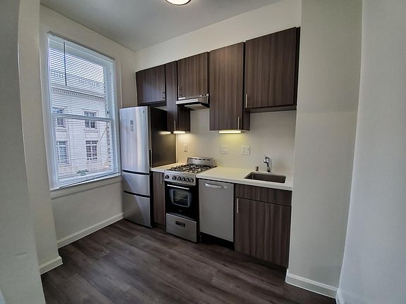 5th image of 142 McAllister St #402