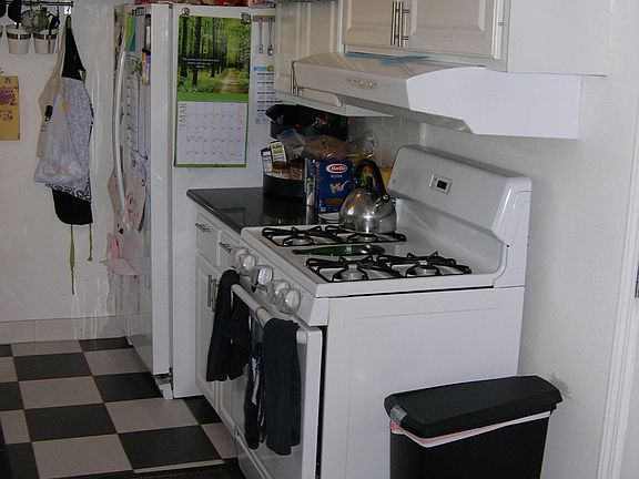 3rd image of 5321 Carlson Dr