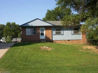 5236 Larkspur Dr, Winston Salem, NC 27105
