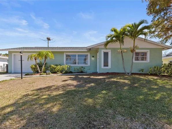 6725 Roxbury Dr, Sarasota, FL 34231