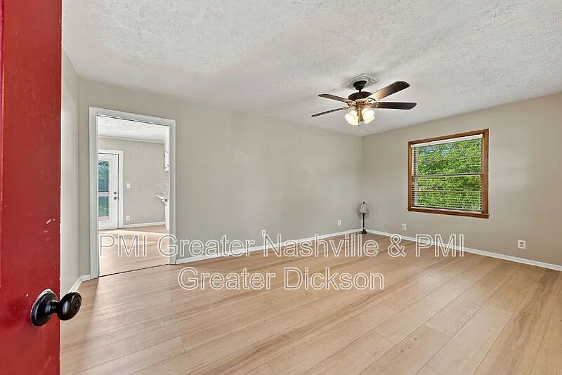 3 bed, 1.5 bath, $1,475 — Photo 3