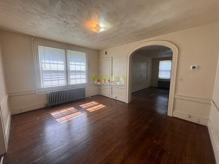 630 W Washington St #1/2 — Photo 11
