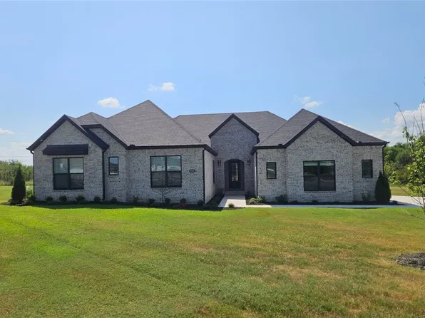 983 Noah St, Fayetteville, AR 72703
