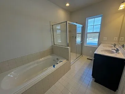 156 Heyford Dr #1 — Photo 6