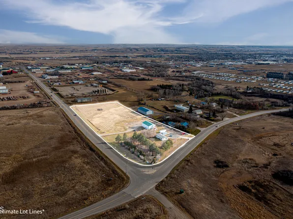 5704 16th Ave W, Williston, ND 58801