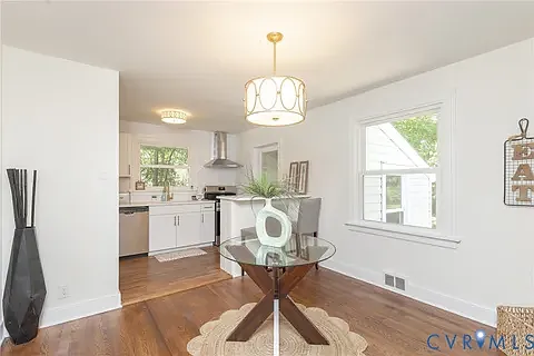 3 bed, 1144 sqft, $2,250 — Photo 2