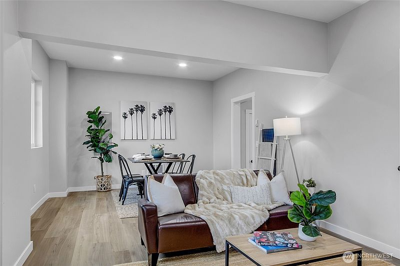 3rd image of 307 S Exchange Street