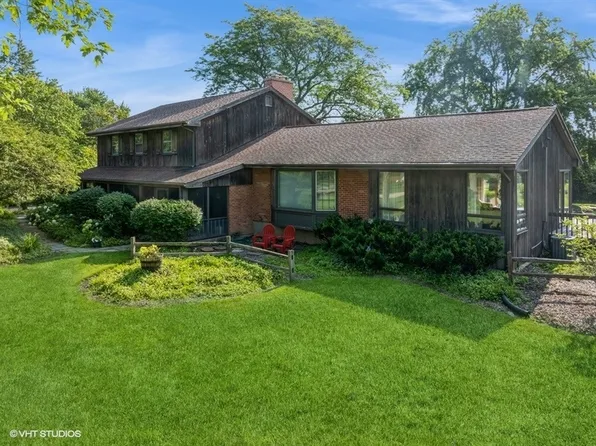 173 Crestview Ct, Barrington, IL 60010