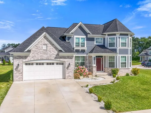 9352 S Arbor Creek DRIVE, Oak Creek, WI 53154