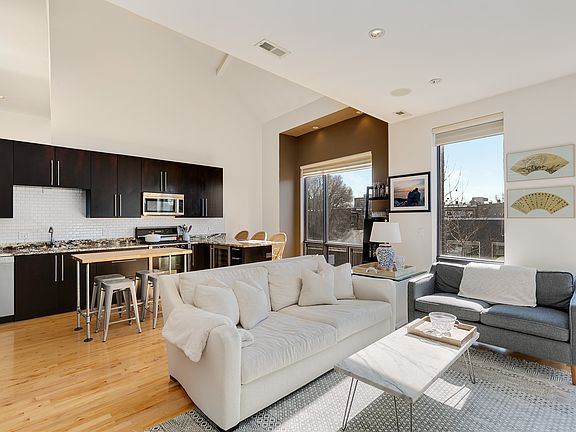 2nd image of 2130 W North Ave APT 303