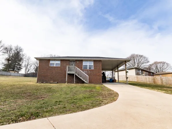 1505 S 12th Avenue, Ozark, MO 65721