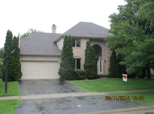 2692 Copperfield Dr, Naperville, IL 60565