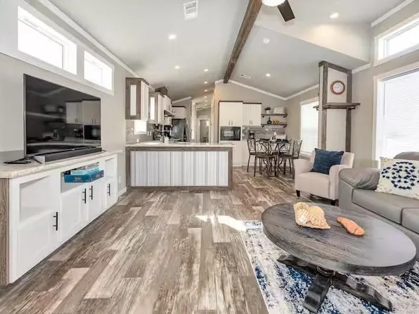 15678 Aspen Dr, Montgomery, TX 77356