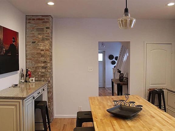 2nd image of 1523 Bradford Ave