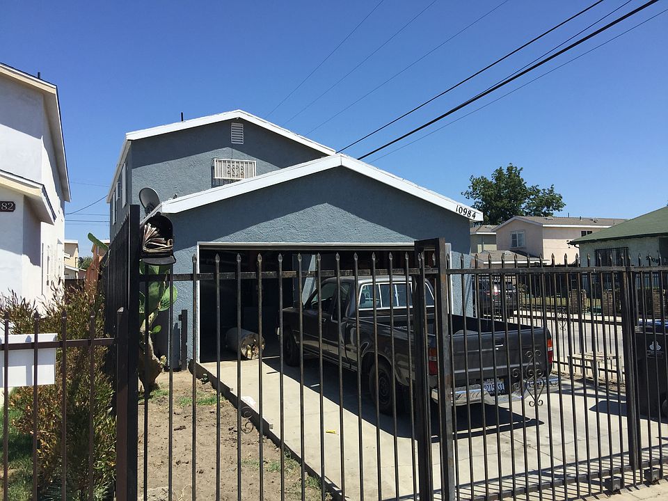 2nd image of 10984 Grape St
