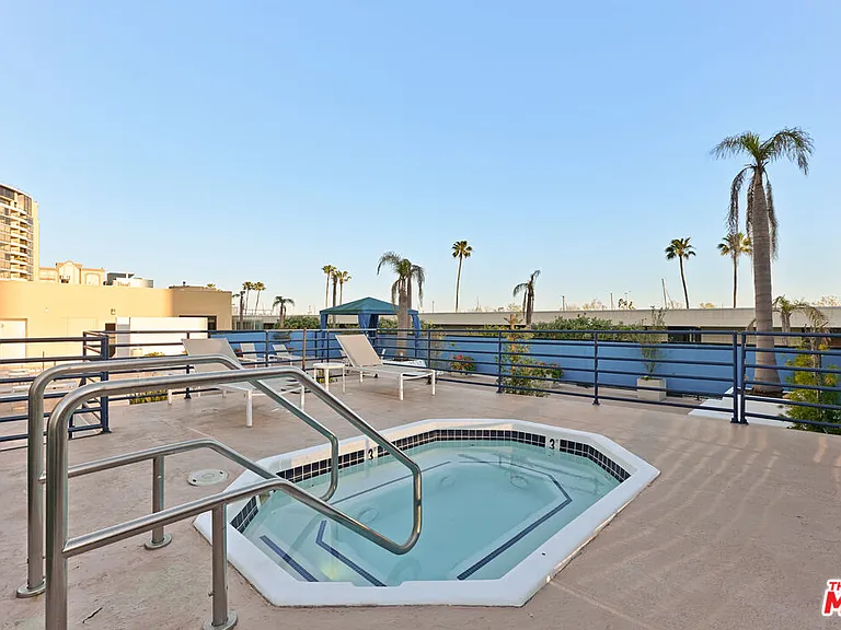 4316 Marina City Dr #531 — Photo 23