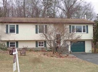 24 Bell Air Ln, Wappingers Falls, NY 12590