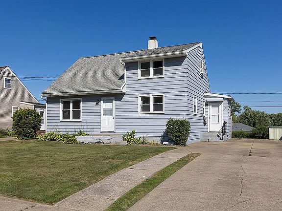 2nd image of 2424 E 43rd St