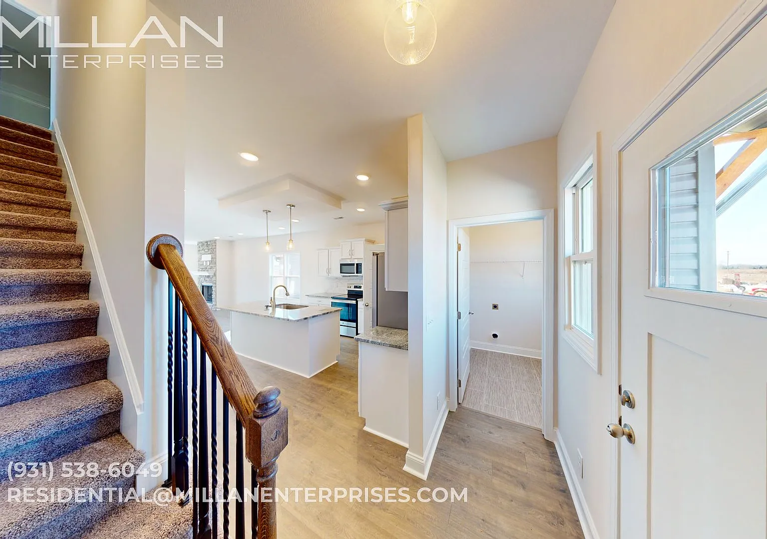Beautiful 3-Bedroom Home with Modern Finishes, Stainless Steel Appliances, and Attached Garage — Photo 2