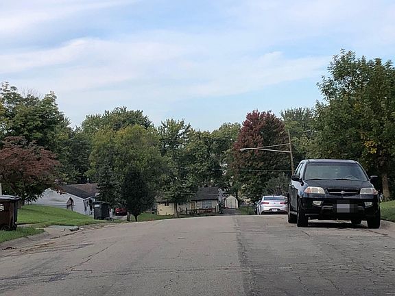 4th image of 2804 Moorman Pl