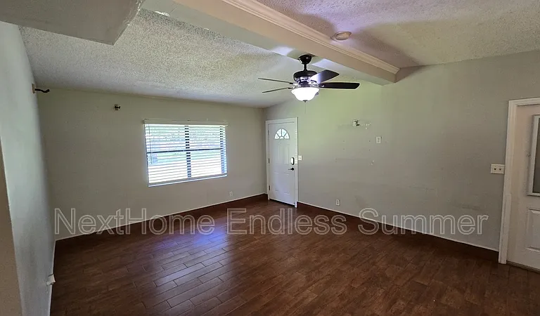 2917 Parr Ct W — Photo 3