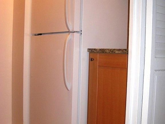 4th image of 1463 2nd Ave #2B