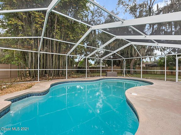 5th image of 501 Sandy Creek Dr