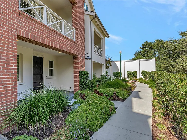 146 Lottie Ln — Photo 1