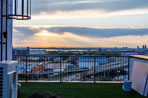 Rented by Nooklyn NYC LLC | media 72