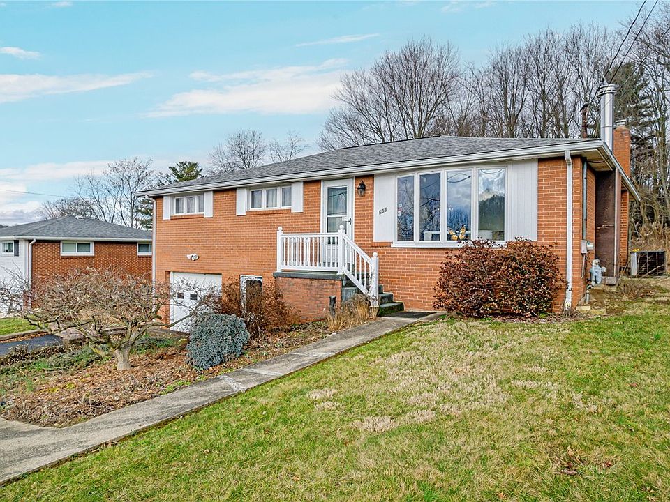 1st image of 608 Courtview Dr