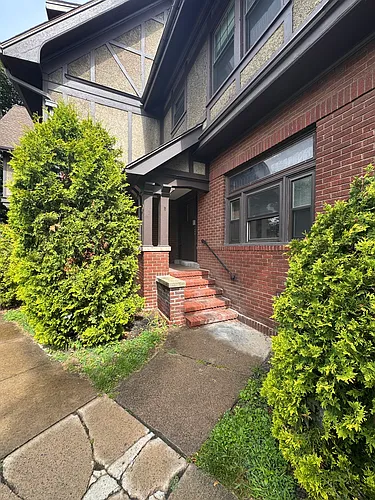 6 Canterbury Rd #1 Photo 1
