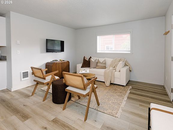 4th image of 114 Red Row Rd