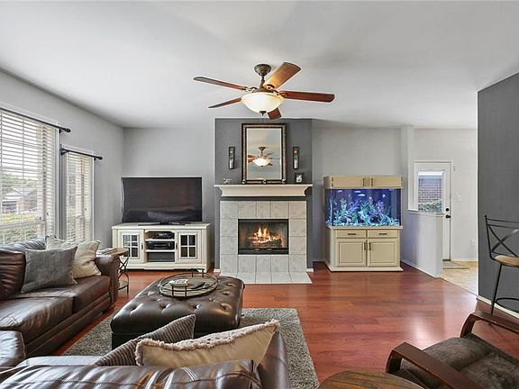 4th image of 4756 Birchbend Ln