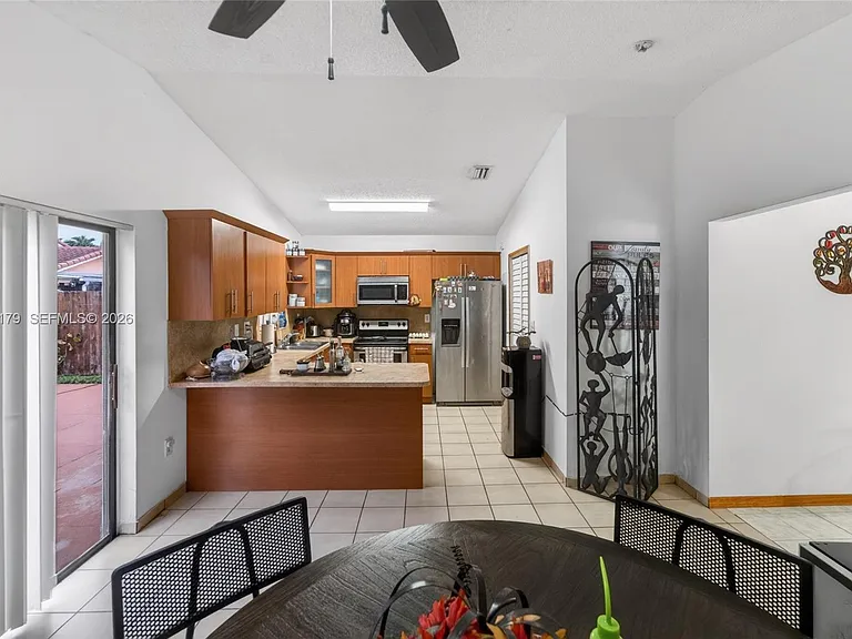 5274 SW 145th Ave — Photo 36