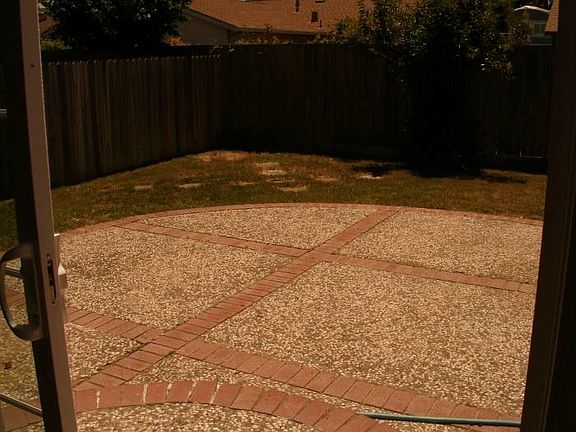 5th image of 2119 Willow Dr