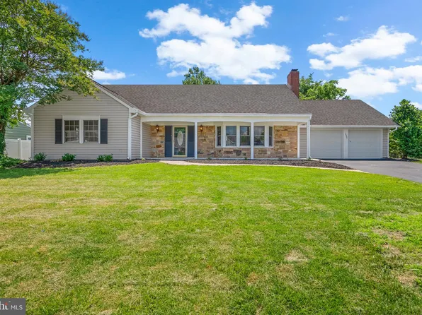 12807 Buckingham Dr, Bowie, MD 20715