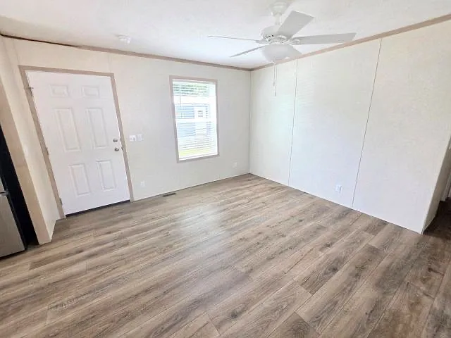 2 bed, 2.0 bath, 960 sqft, $1,040 — Photo 2