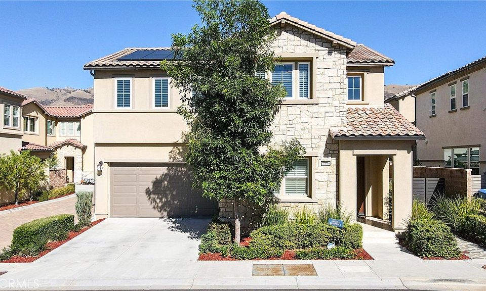 1st image of 20809 W Acorn Cir