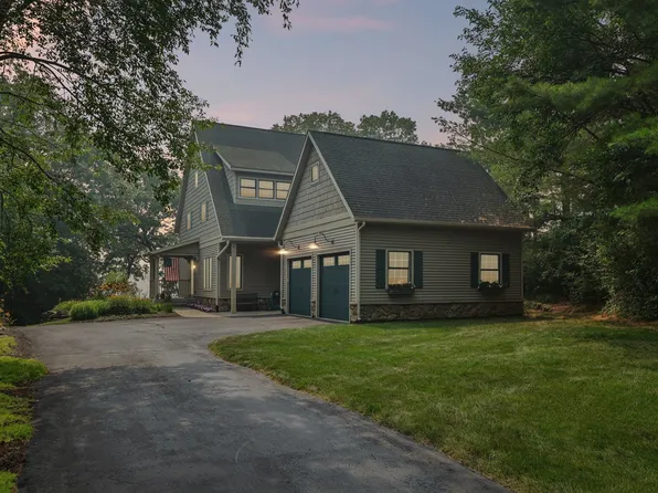 S8312 Inspiration Dr, Merrimac, WI 53561