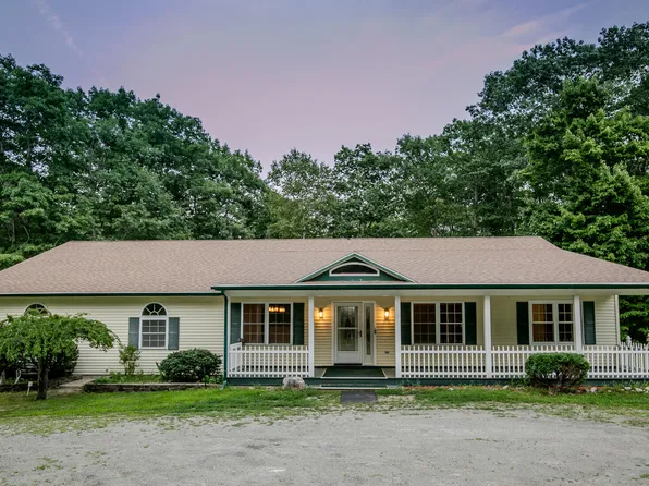 20 Gabradak Lane, Chelsea, ME 04330
