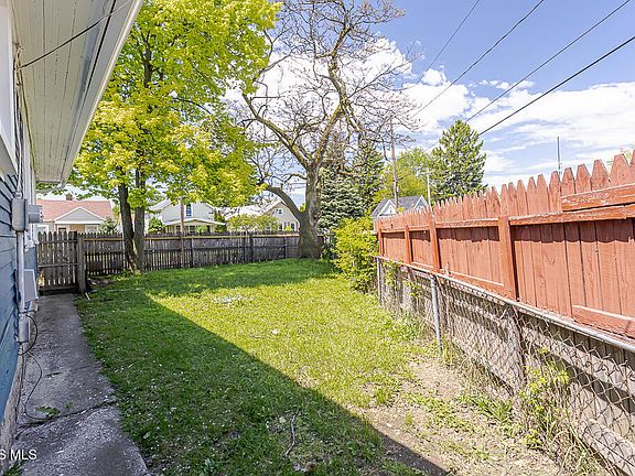 4th image of 509 Dover Pl