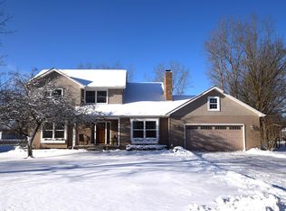 740 Highland Dr, Saint Clair, MI 48079
