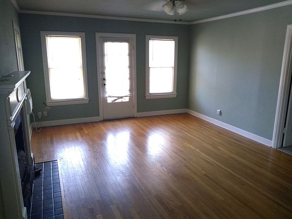 3rd image of 742 Mulberry St